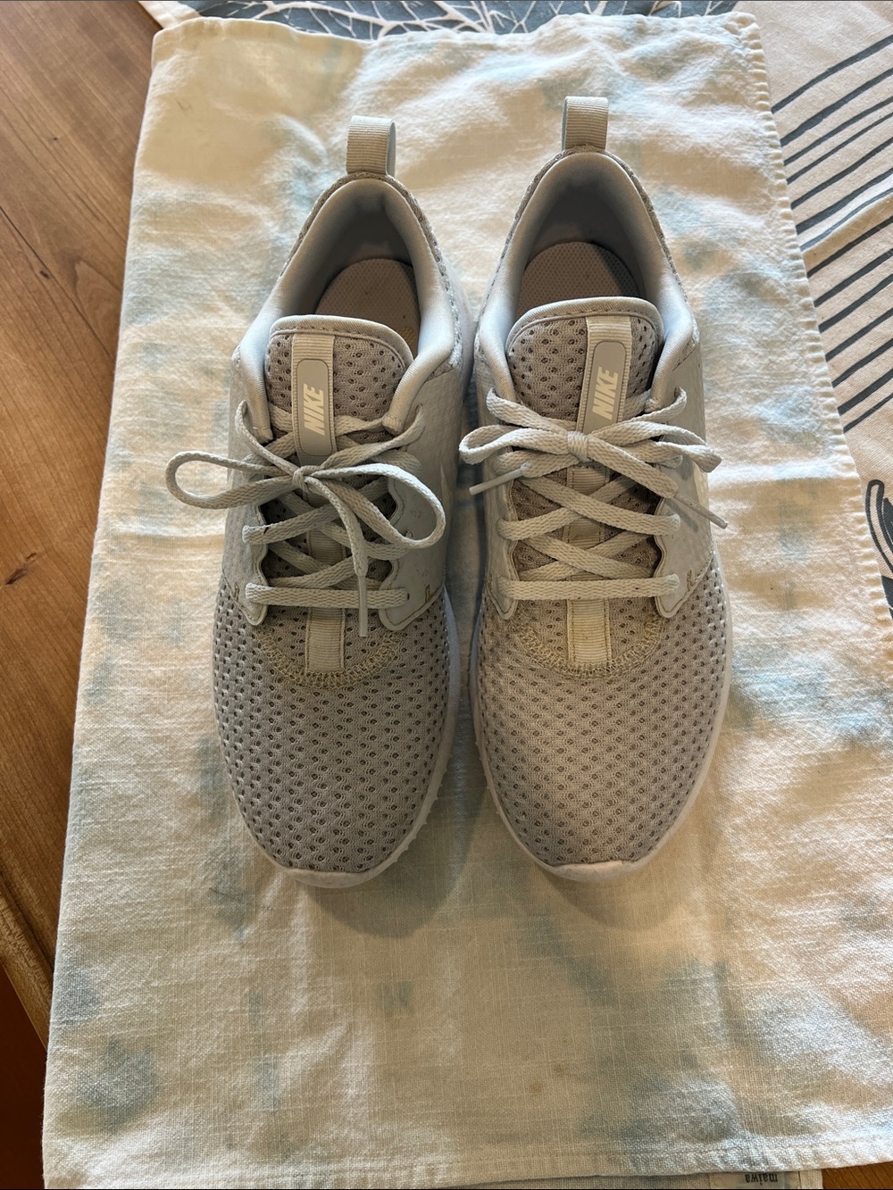 Nike Grey Lightweight Golf Shoes 8.5 Women’s